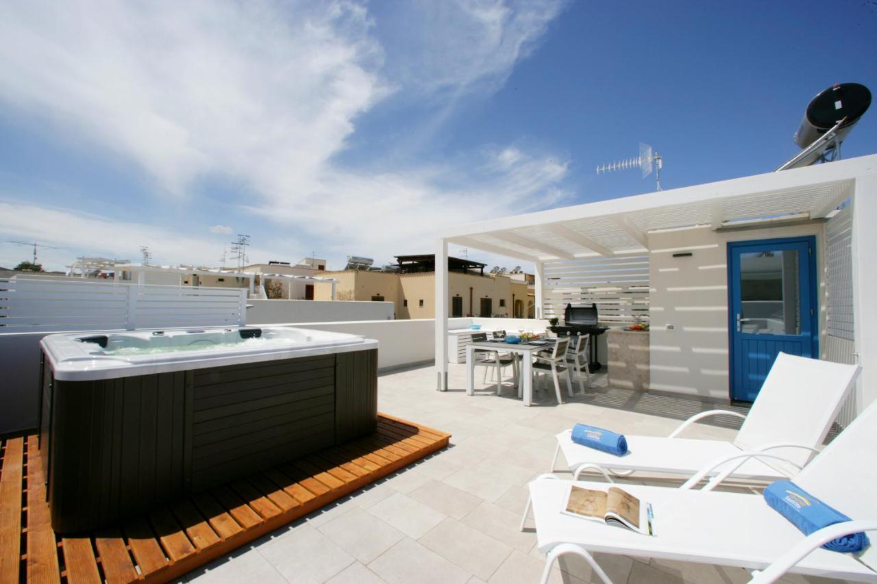 Itaca E Medea - Appartamenti Con Idromassaggio In Terrazza San Vito Lo Capo Exterior foto